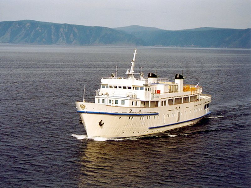 Baikal boat tour